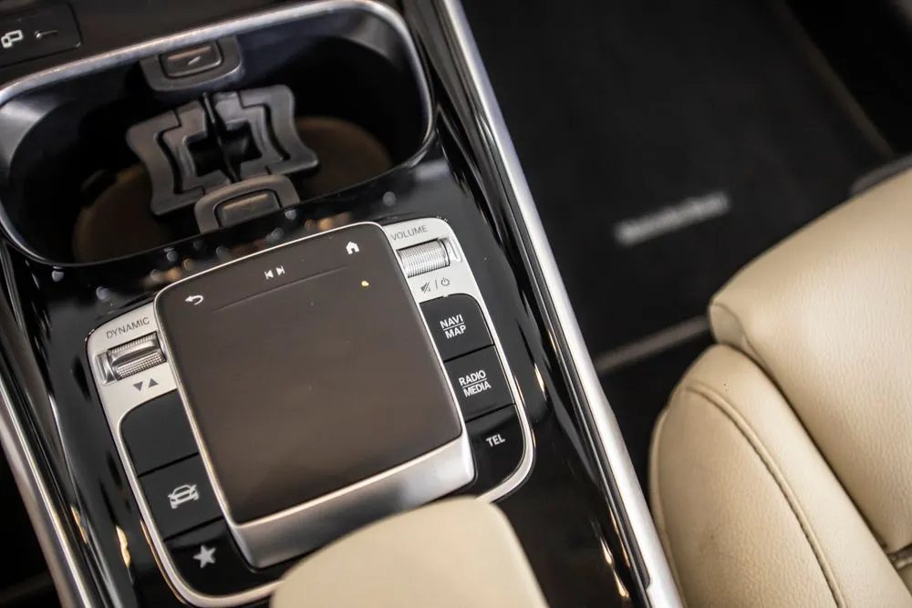 Mercedes-Benz GLB photo 31