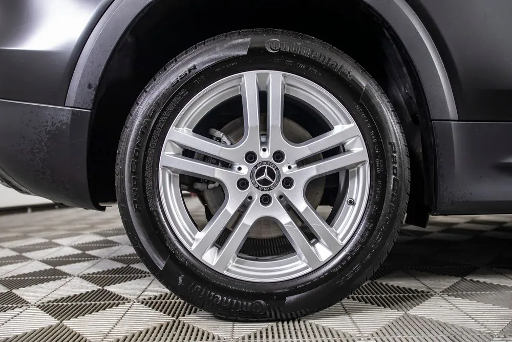 Mercedes-Benz GLB photo 39