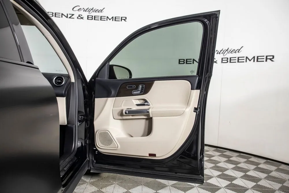 Mercedes-Benz GLB photo 19