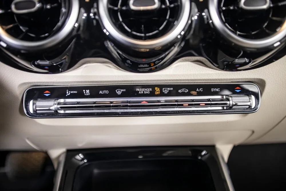 Mercedes-Benz GLB photo 27