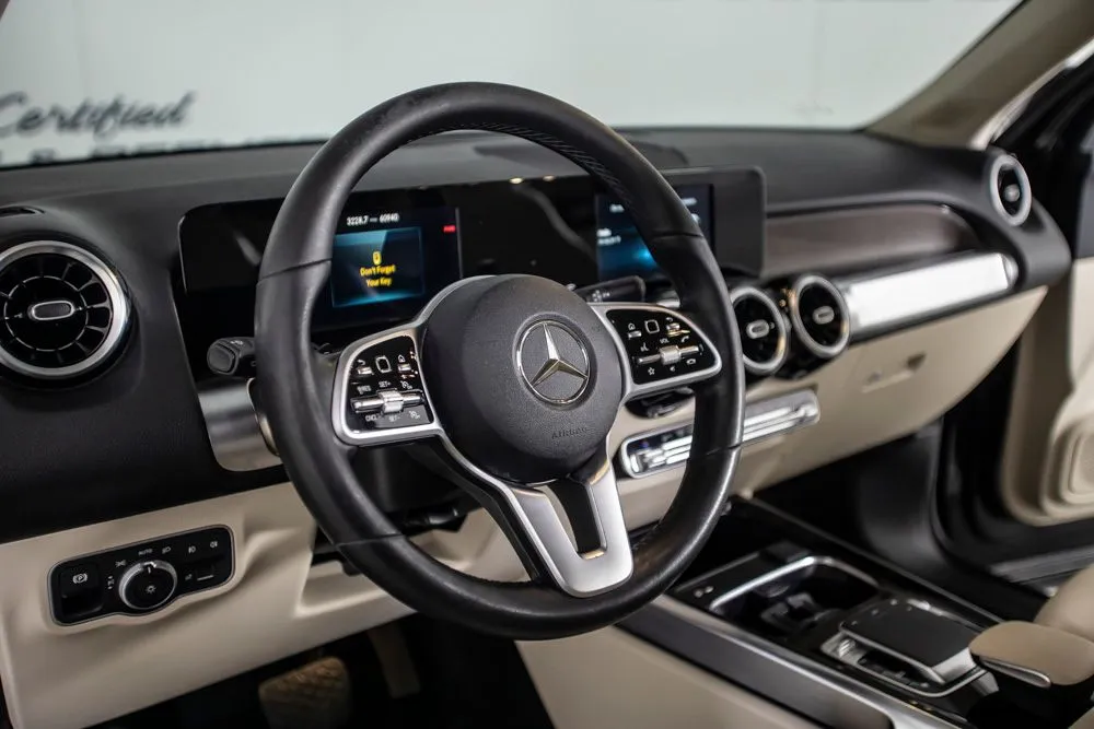 Mercedes-Benz GLB photo 21