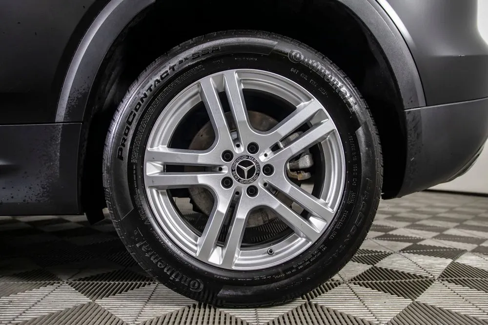 Mercedes-Benz GLB photo 40