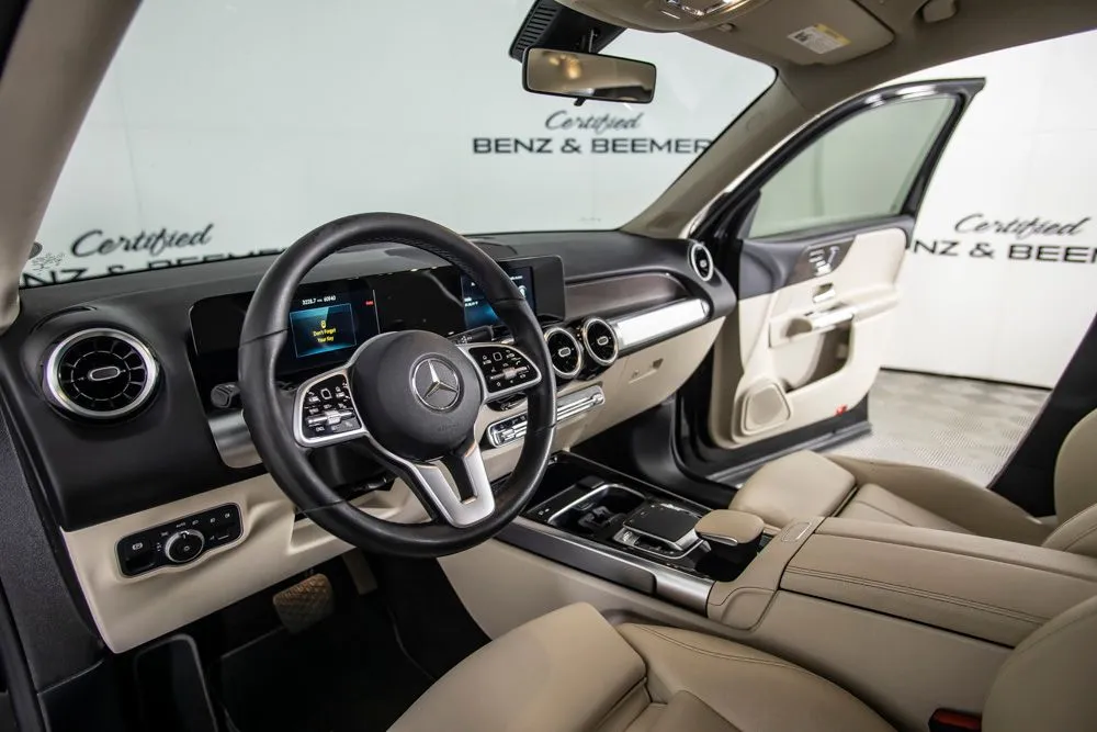 Mercedes-Benz GLB photo 20
