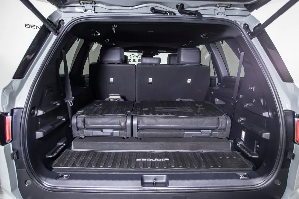 Toyota Sequoia photo 9