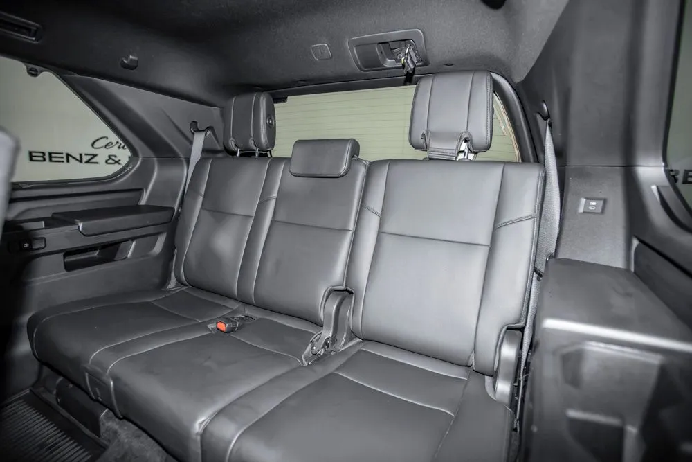 Toyota Sequoia photo 16