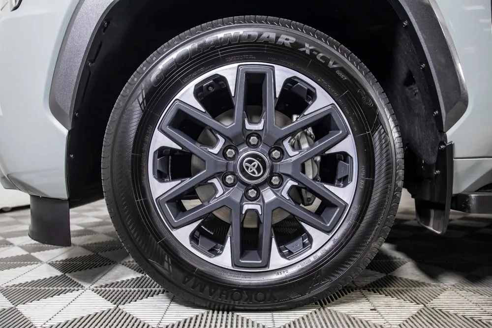 Toyota Sequoia photo 48