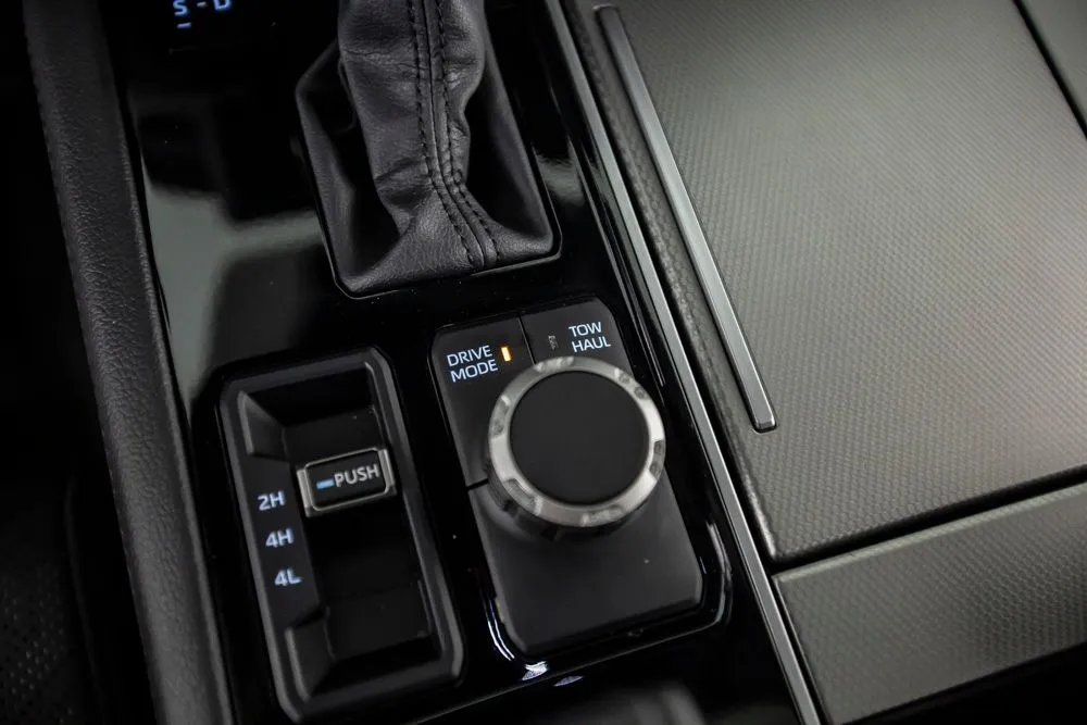 Toyota Sequoia photo 46