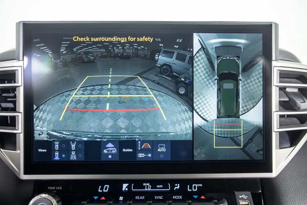 Toyota Sequoia photo 34