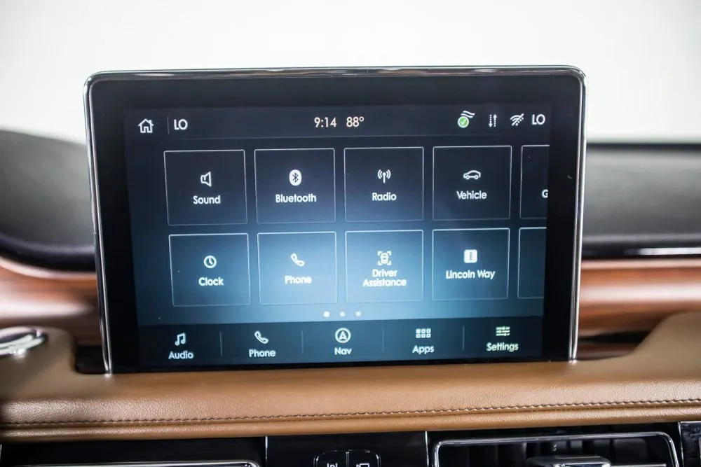 Lincoln Aviator photo 28