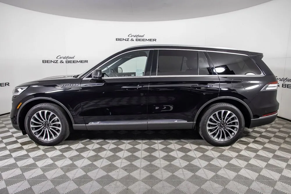 Lincoln Aviator photo 10