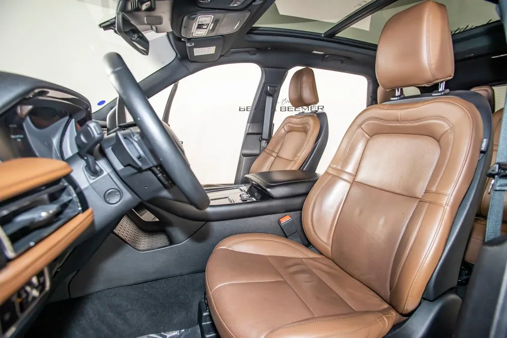 Lincoln Aviator photo 13
