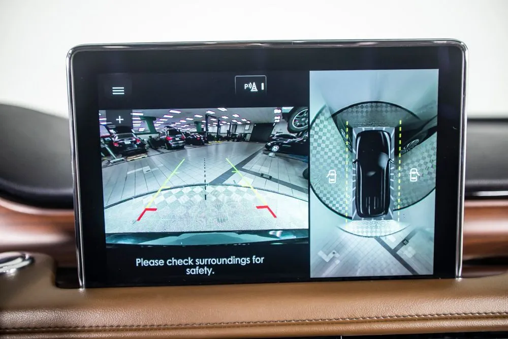 Lincoln Aviator photo 29