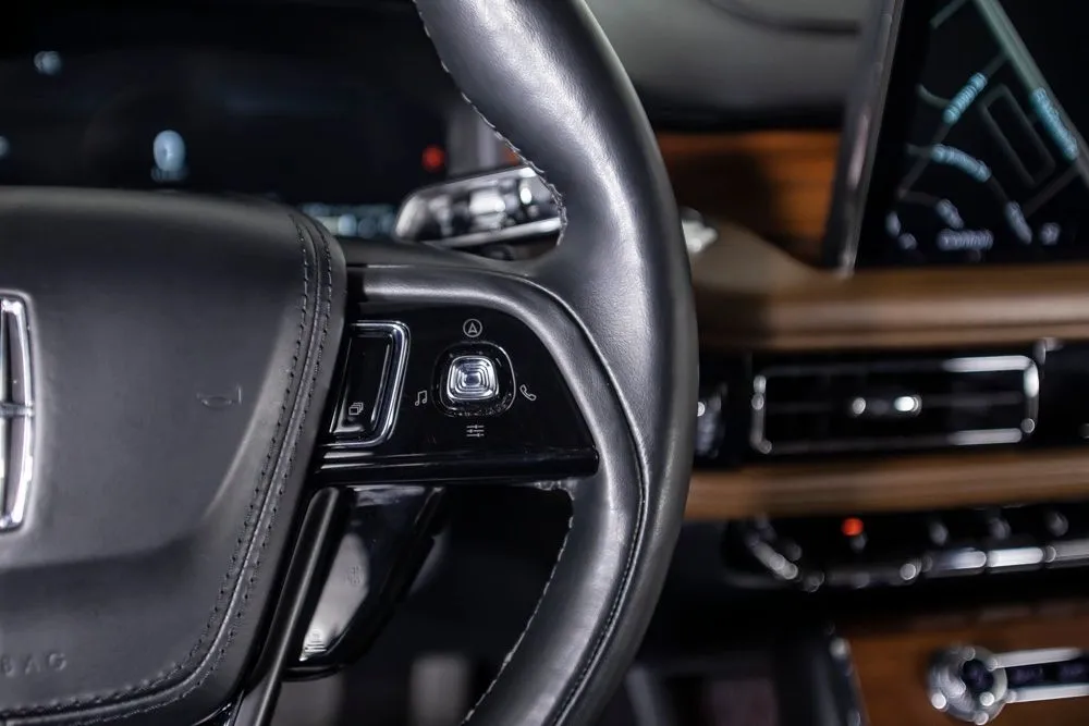 Lincoln Aviator photo 38