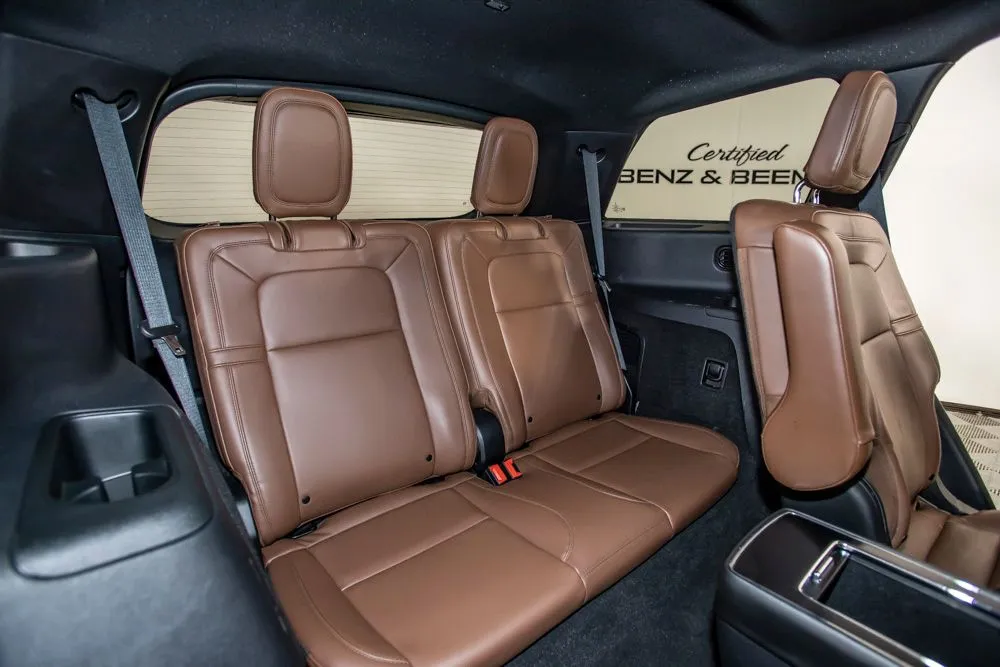 Lincoln Aviator photo 16