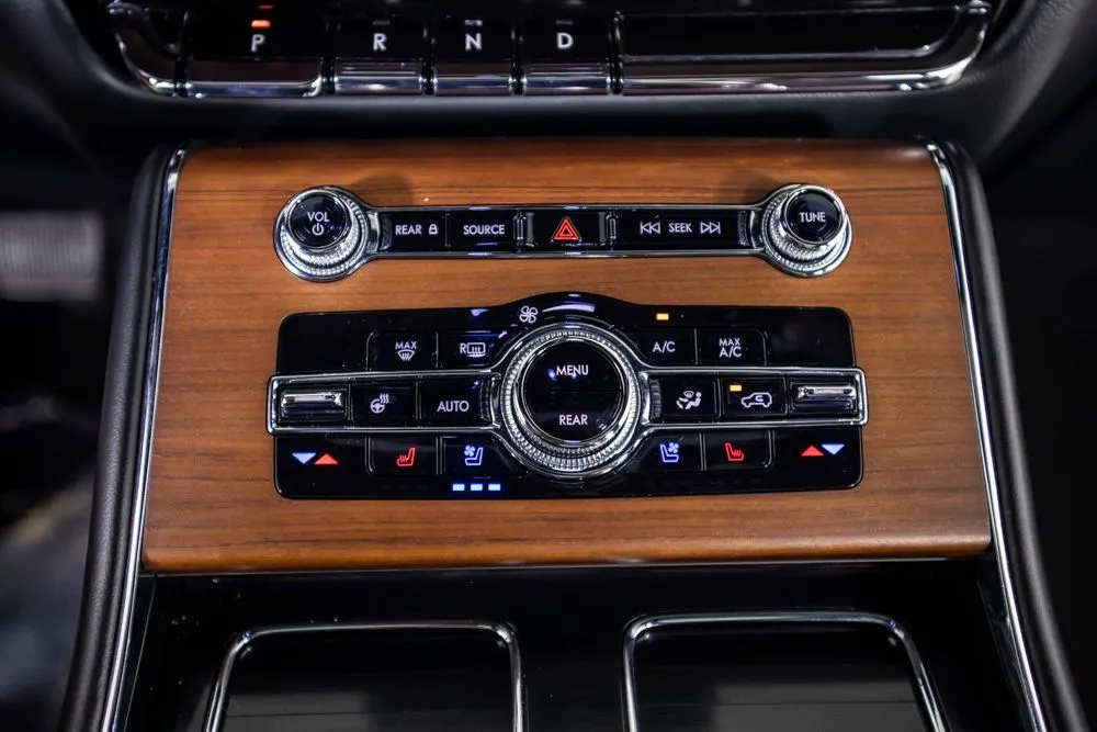 Lincoln Aviator photo 33