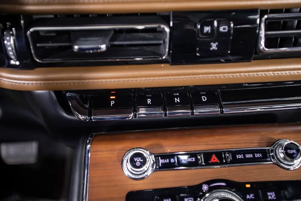 Lincoln Aviator photo 32