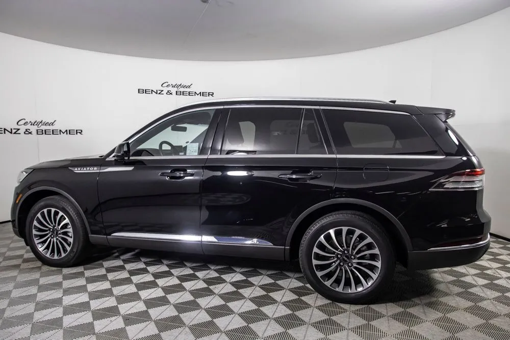 Lincoln Aviator photo 11