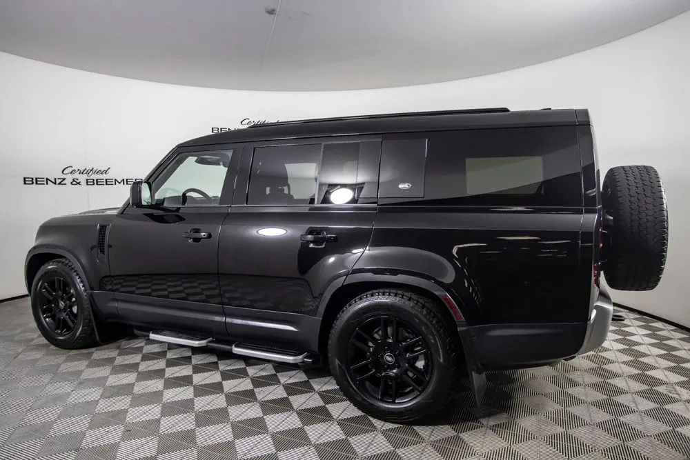 Land Rover Defender photo 13