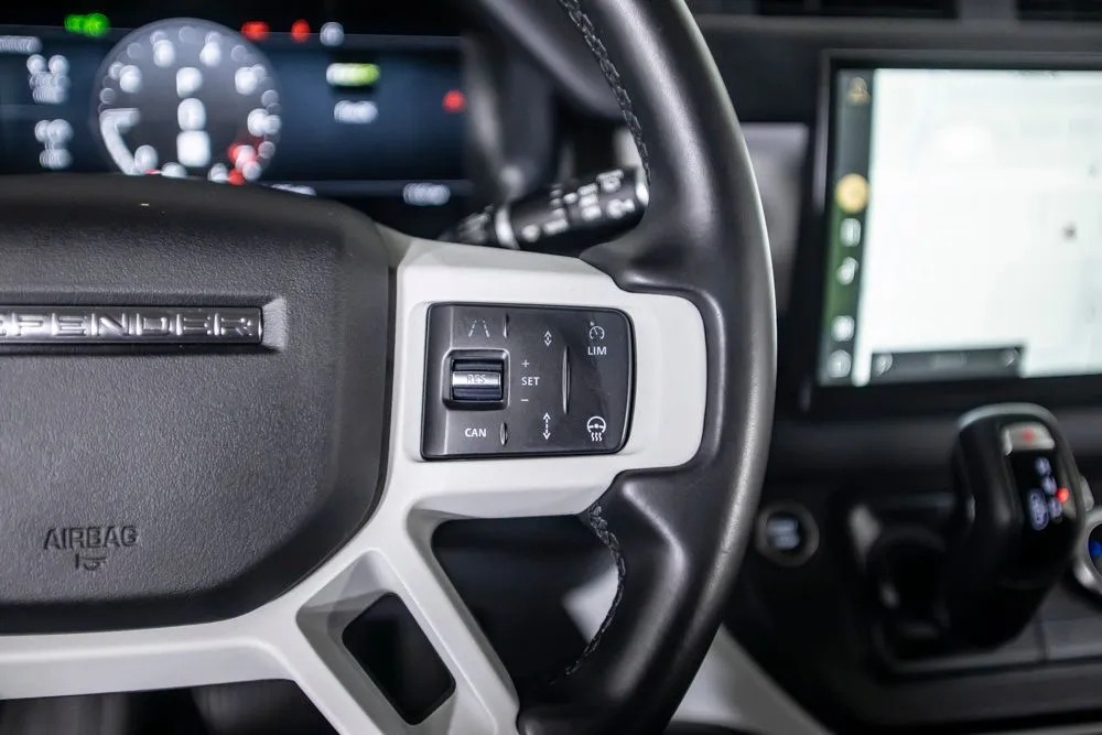 Land Rover Defender photo 40