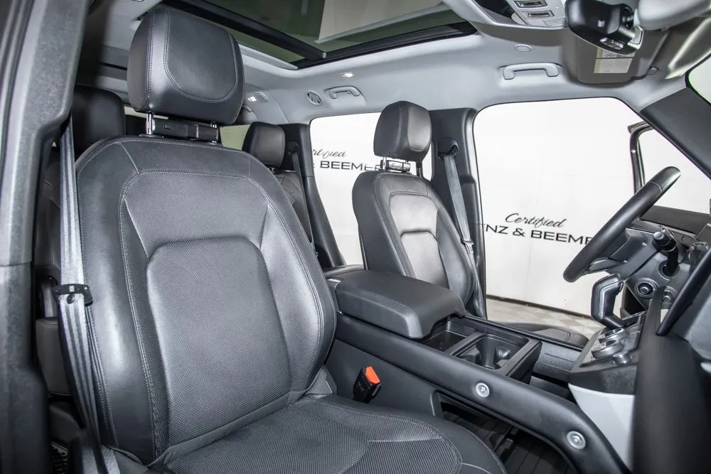 Land Rover Defender photo 20