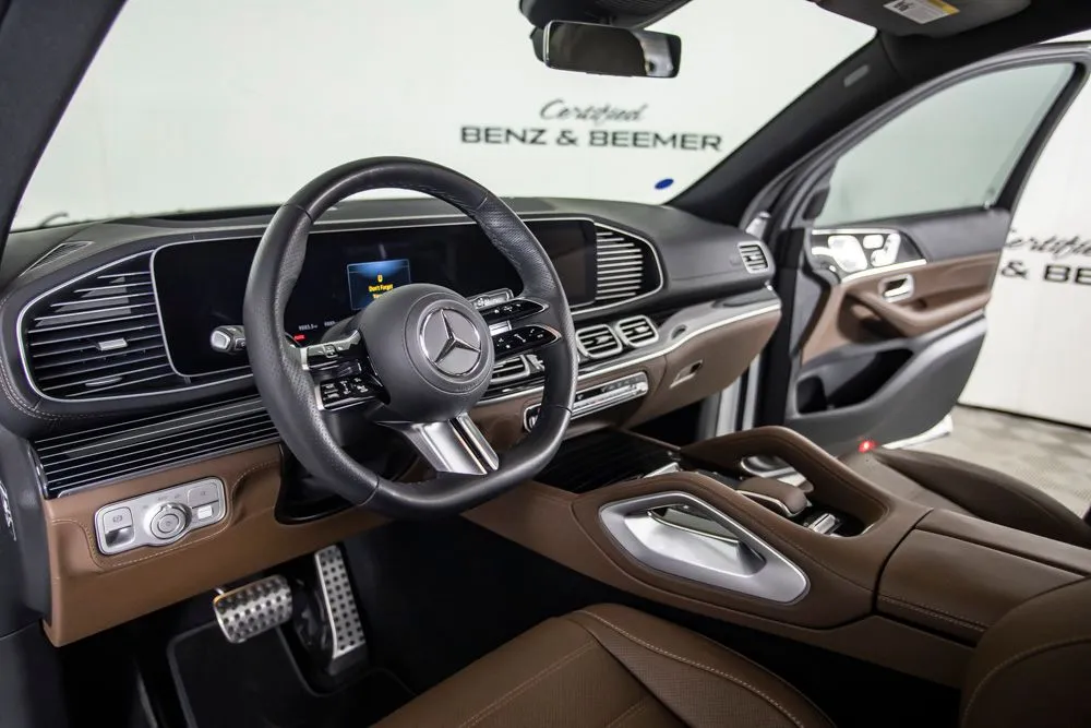 Mercedes-Benz GLS photo 23