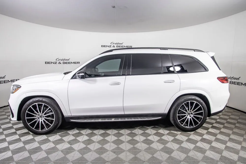 Mercedes-Benz GLS photo 11