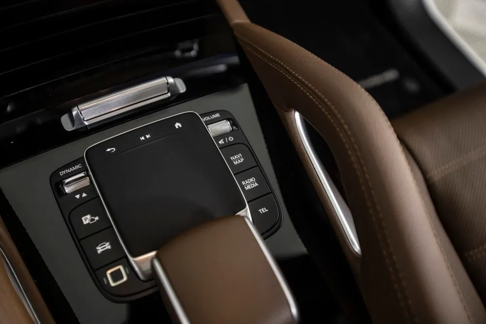Mercedes-Benz GLS photo 37