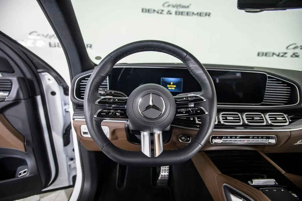 Mercedes-Benz GLS photo 27