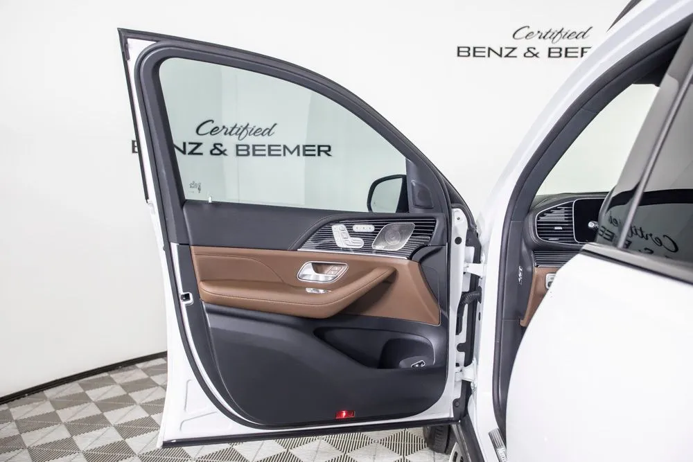 Mercedes-Benz GLS photo 21
