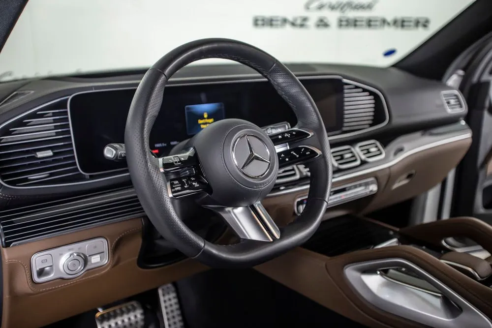 Mercedes-Benz GLS photo 25