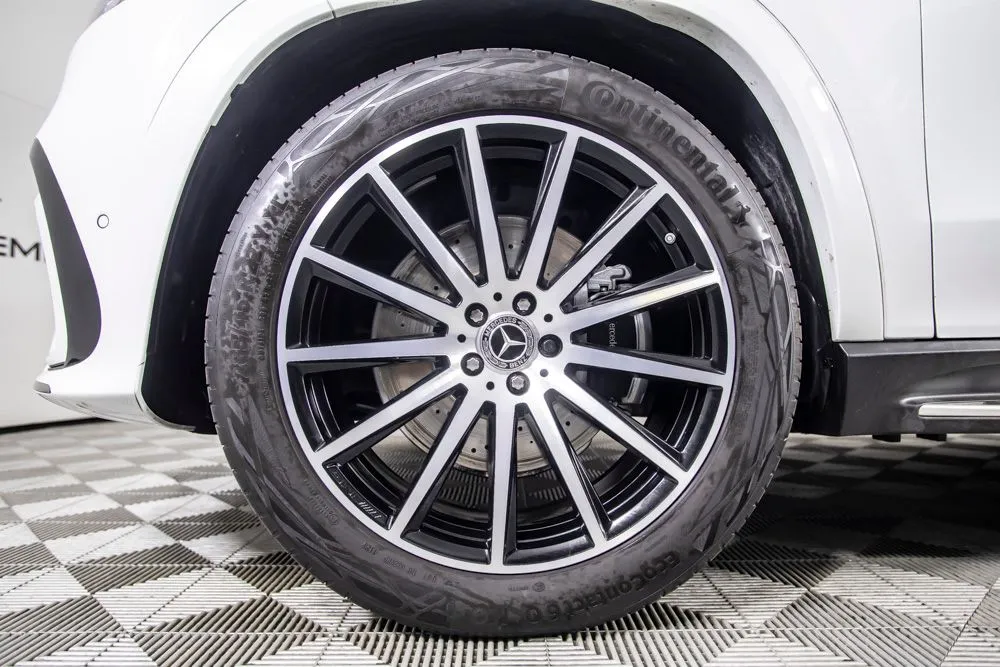 Mercedes-Benz GLS photo 43