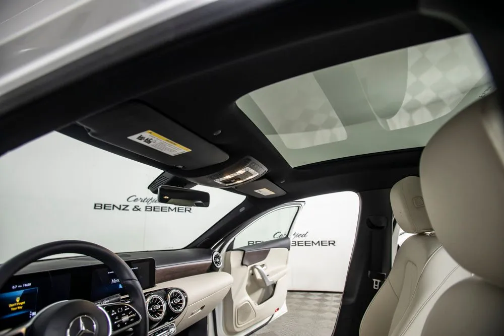 Mercedes-Benz A-Class photo 22