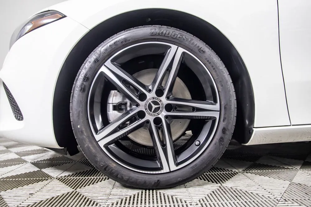 Mercedes-Benz A-Class photo 39