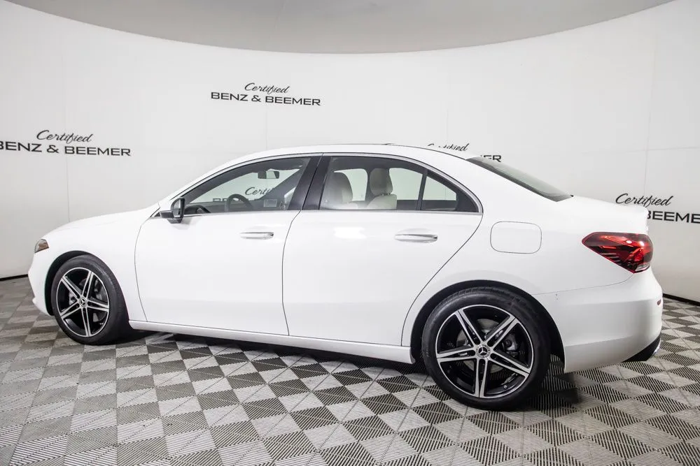 Mercedes-Benz A-Class photo 11
