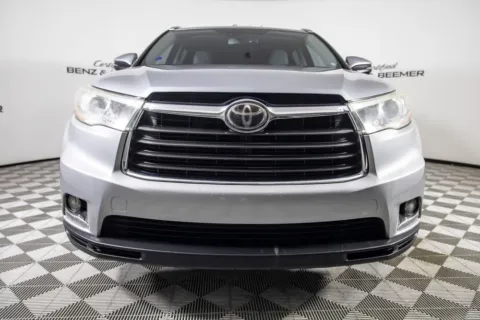 More photos of 2015 Toyota Highlander Limited at Certified Benz & Beemer, AZ