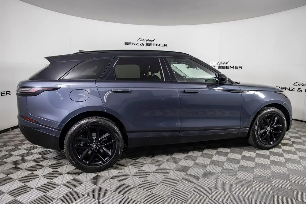 Land Rover Range Rover Velar photo 4