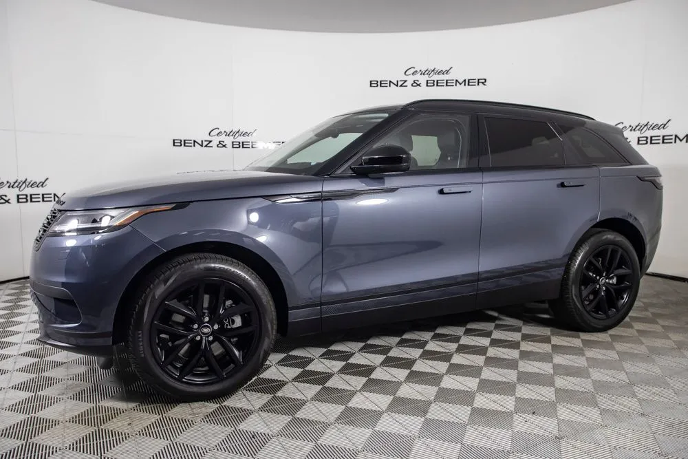 Land Rover Range Rover Velar photo 9
