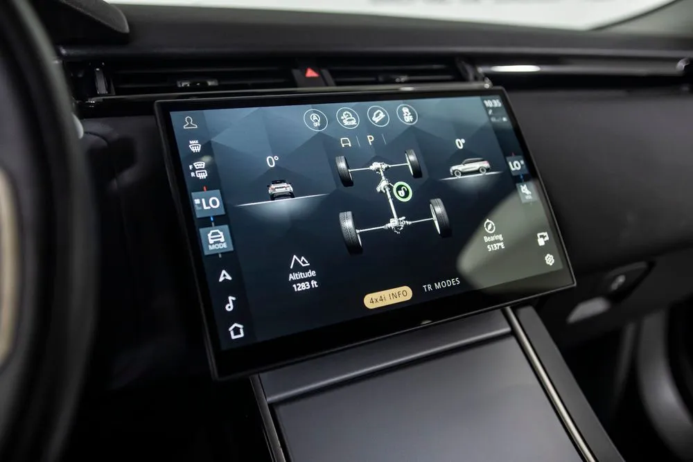 Land Rover Range Rover Velar photo 31