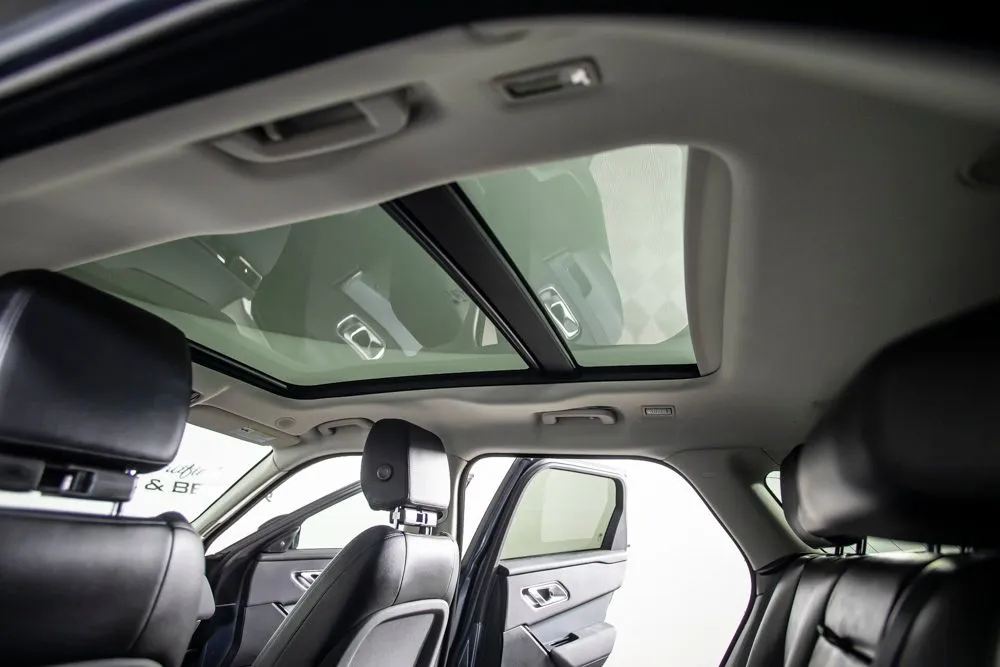 Land Rover Range Rover Velar photo 22