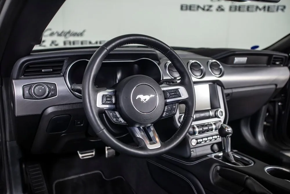 Ford Mustang photo 25