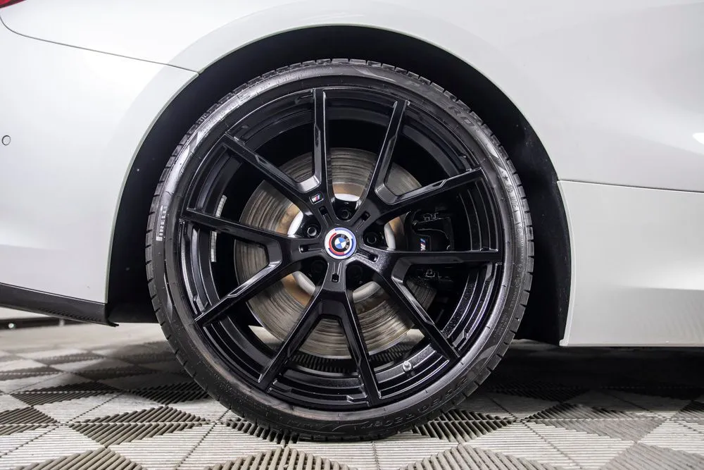 BMW 8 Series photo 42