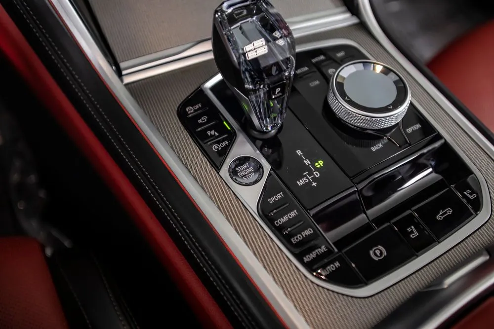 BMW 8 Series photo 35