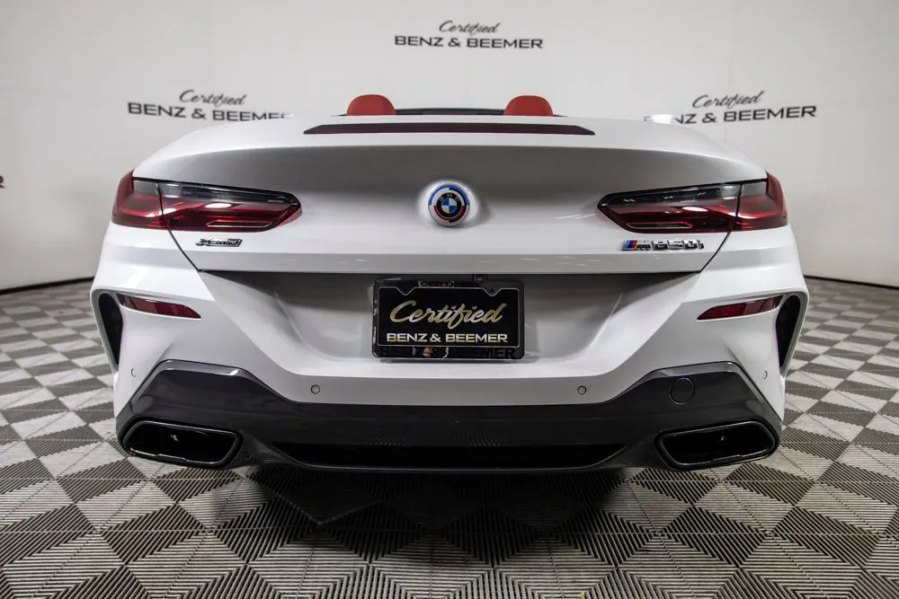 BMW 8 Series photo 8