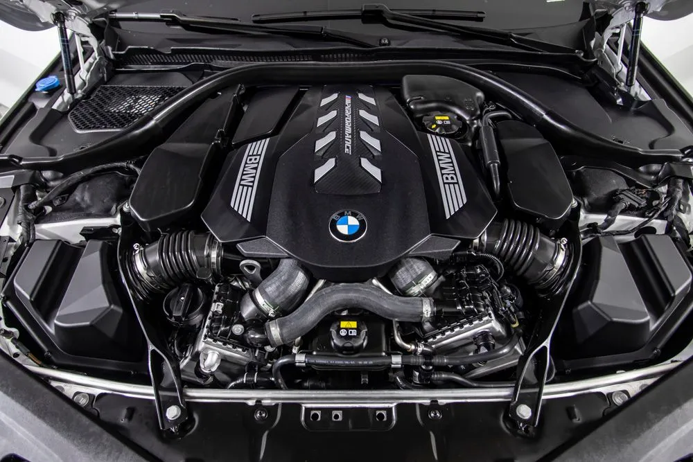 BMW 8 Series photo 44