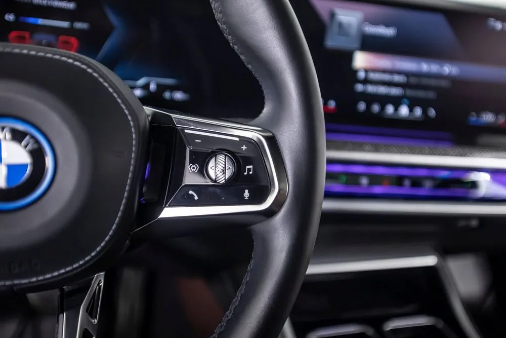 BMW i7 photo 47