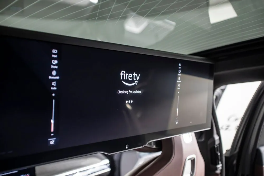 BMW i7 photo 29