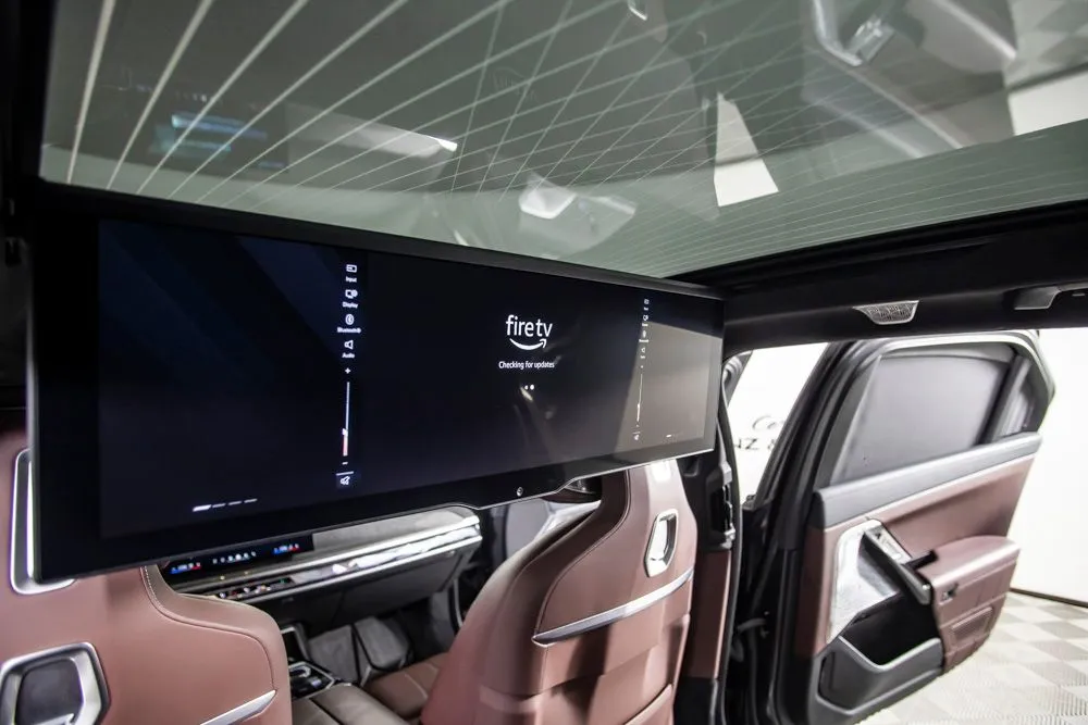 BMW i7 photo 28