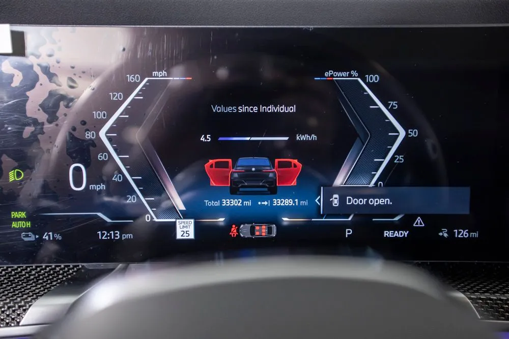 BMW i7 photo 34