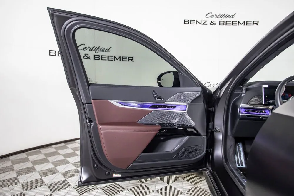 BMW i7 photo 19