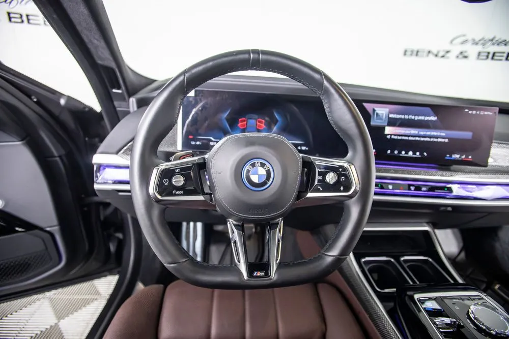 BMW i7 photo 32